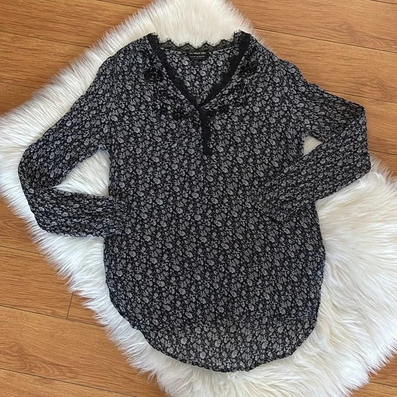 Lucky Brand Embroidered Tunic Top - Picture 2 of 10